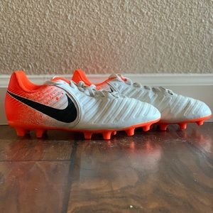 Nike Tiempo soccer cleat youth